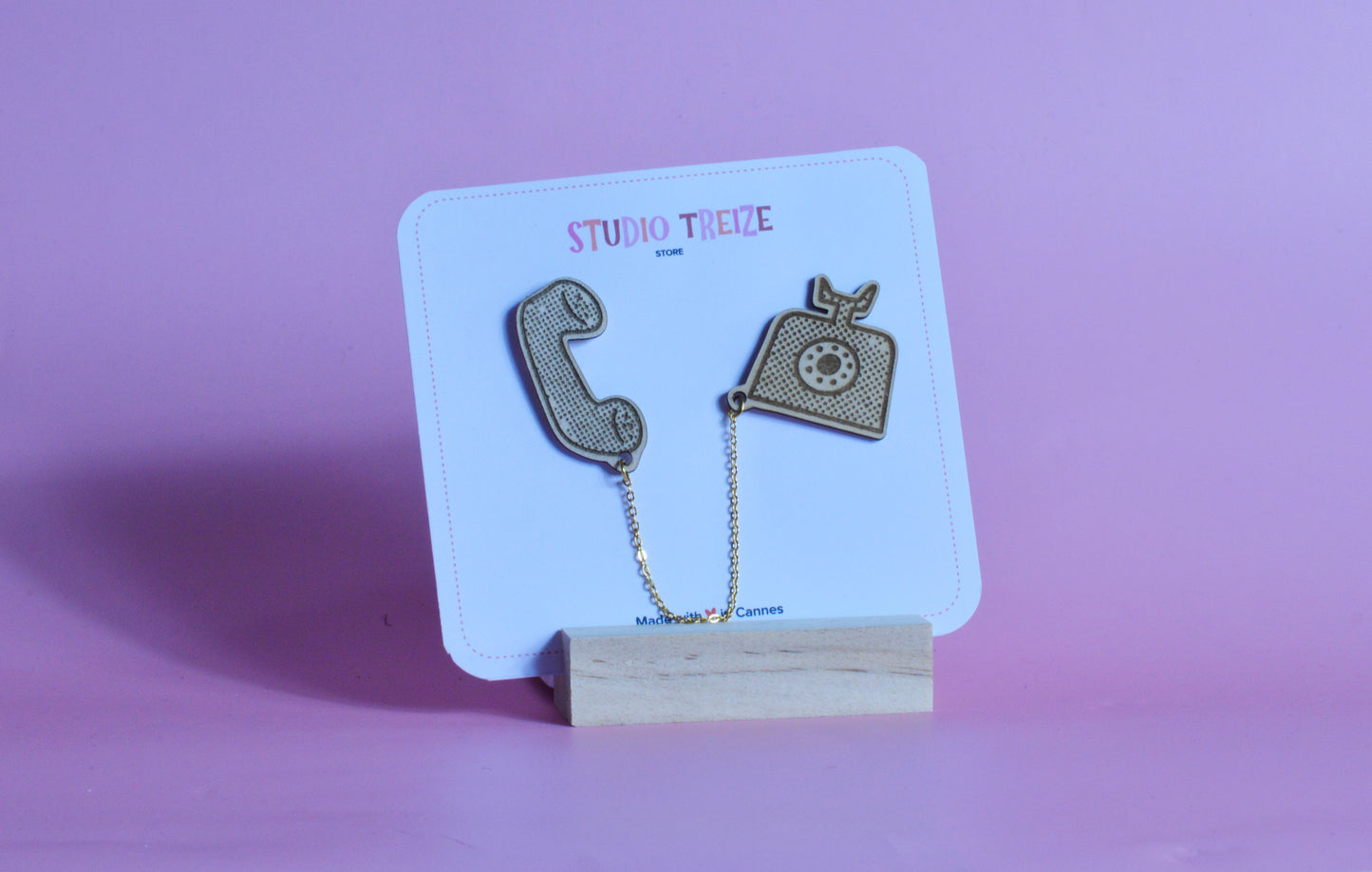 Pins de cols Claudine "Téléphone"